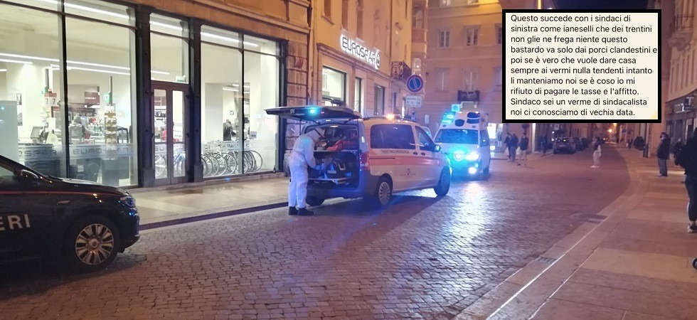 La fantomatica “banda di via Manci” e gli insulti (reali) al sindaco: “Bastardo, vai solo dai porci clandestini”